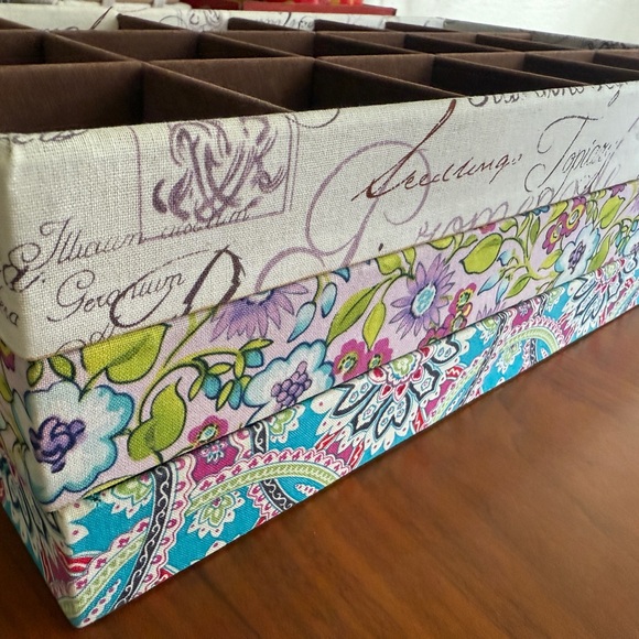 Raymond Waites Jewelry Organizer with 18 Compartments - Picture 9 of 9